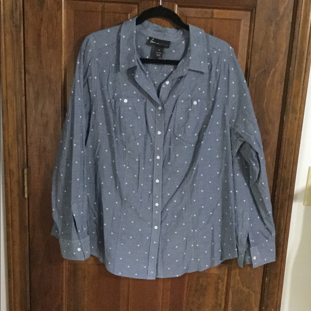 Grey cotton blouse with white polka dots.